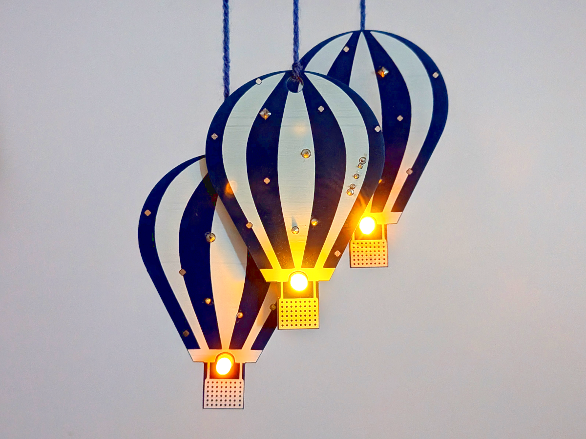 Finished hot air balloon kit illuminated